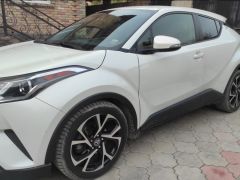 Сүрөт унаа Toyota C-HR