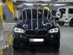 Photo of the vehicle BMW X5