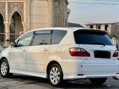 Photo of the vehicle Toyota Ipsum