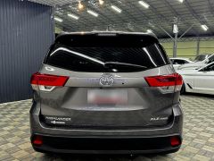 Сүрөт унаа Toyota Highlander