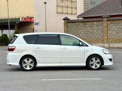 Photo of the vehicle Toyota Ipsum