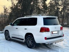 Photo of the vehicle Lexus LX