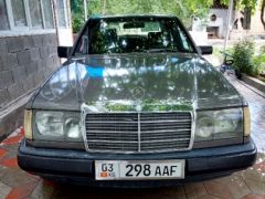 Сүрөт унаа Mercedes-Benz W124