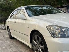 Сүрөт унаа Toyota Crown