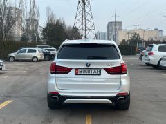 Photo of the vehicle BMW X5