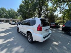 Photo of the vehicle Lexus GX