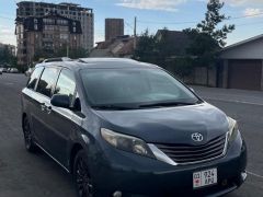 Сүрөт унаа Toyota Sienna