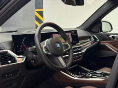 Photo of the vehicle BMW X5