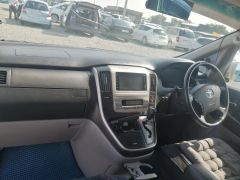 Сүрөт унаа Toyota Alphard