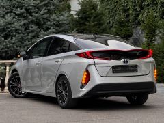 Фото авто Toyota Prius