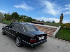 Сүрөт унаа Mercedes-Benz W124