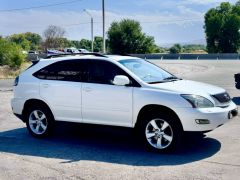 Photo of the vehicle Lexus RX