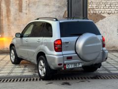 Сүрөт унаа Toyota RAV4