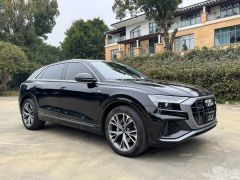 Сүрөт унаа Audi Q8