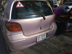 Сүрөт унаа Toyota Vitz