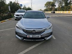 Фото авто Honda Accord