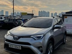 Сүрөт унаа Toyota RAV4