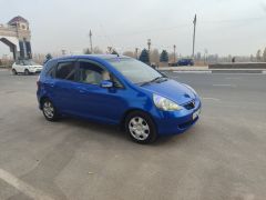 Photo of the vehicle Honda Fit