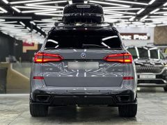 Photo of the vehicle BMW X5