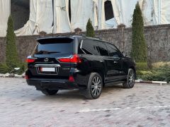 Photo of the vehicle Lexus LX