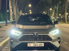 Сүрөт унаа Toyota RAV4