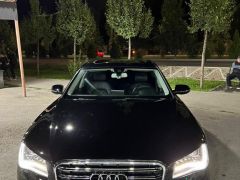 Photo of the vehicle Audi A8