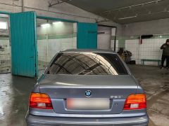 Photo of the vehicle BMW 5 Series