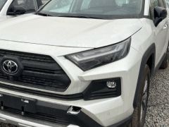 Сүрөт унаа Toyota RAV4