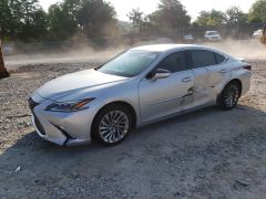 Photo of the vehicle Lexus ES