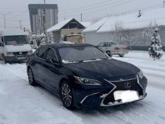 Photo of the vehicle Lexus ES