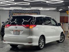 Photo of the vehicle Toyota Estima