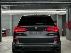 Photo of the vehicle BMW X5