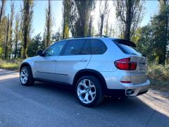 Photo of the vehicle BMW X5