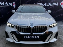 Фото авто BMW i5