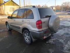 Сүрөт унаа Toyota RAV4