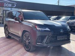 Photo of the vehicle Lexus LX