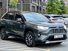 Сүрөт унаа Toyota RAV4