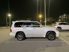 Photo of the vehicle Lexus LX