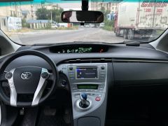 Сүрөт унаа Toyota Prius