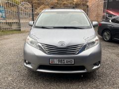 Сүрөт унаа Toyota Sienna