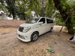 Сүрөт унаа Nissan Elgrand