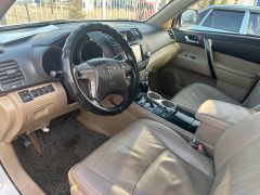 Сүрөт унаа Toyota Highlander