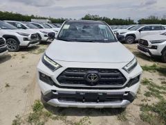 Сүрөт унаа Toyota RAV4