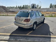 Photo of the vehicle Lexus RX