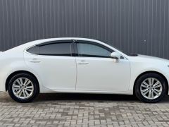 Photo of the vehicle Lexus ES