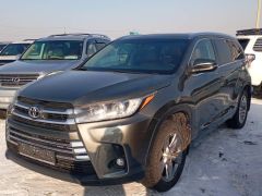 Сүрөт унаа Toyota Highlander