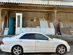 Photo of the vehicle Toyota Crown