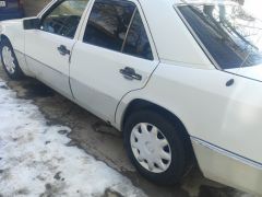 Сүрөт унаа Mercedes-Benz W124