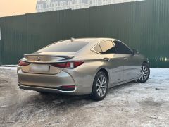 Photo of the vehicle Lexus ES