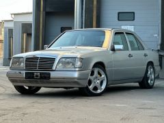 Сүрөт унаа Mercedes-Benz W124